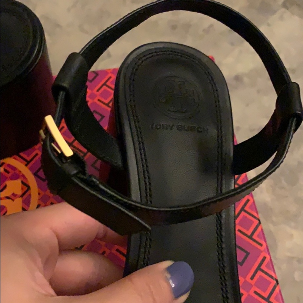 Tory Burch sandal - Picture 3 of 5